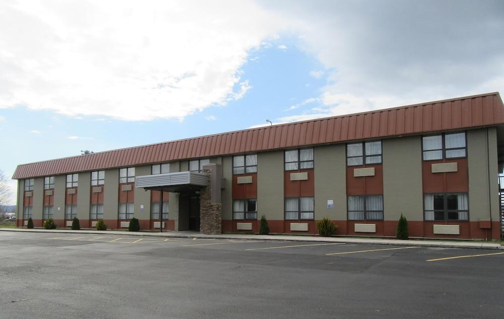 Best Western Gateway Adirondack Inn Utica Exterior photo