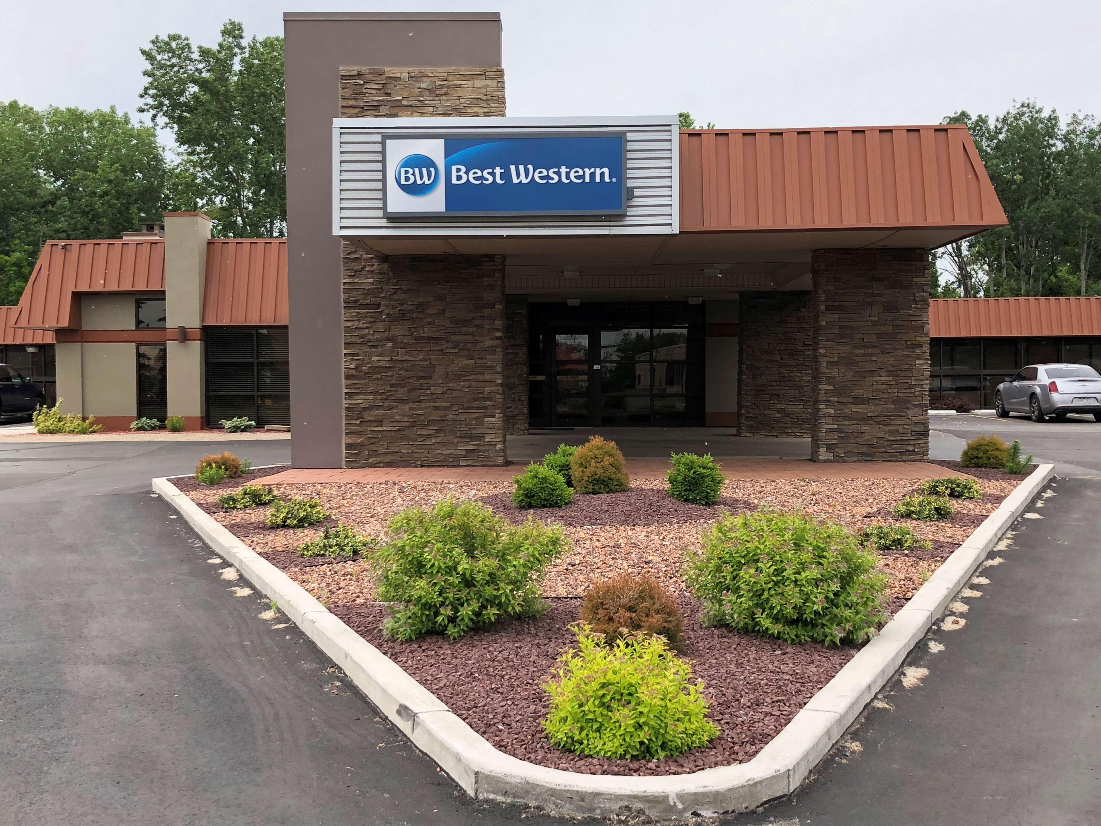 Best Western Gateway Adirondack Inn Utica Exterior photo